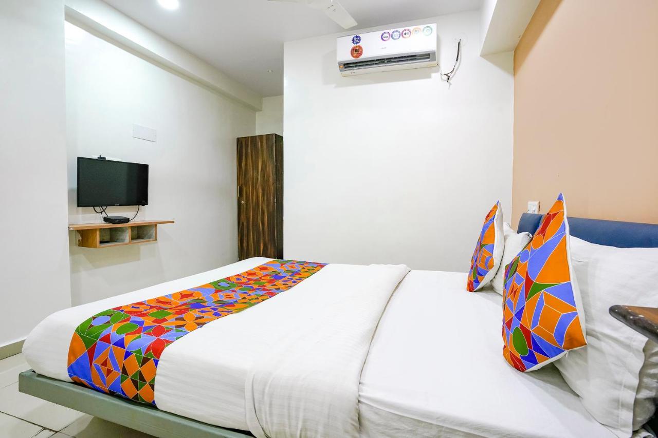 Fabexpress Blue Stone Hotel สุรัต ภายนอก รูปภาพ