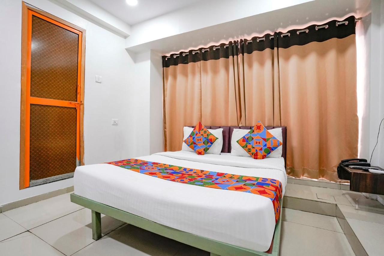 Fabexpress Blue Stone Hotel สุรัต ภายนอก รูปภาพ