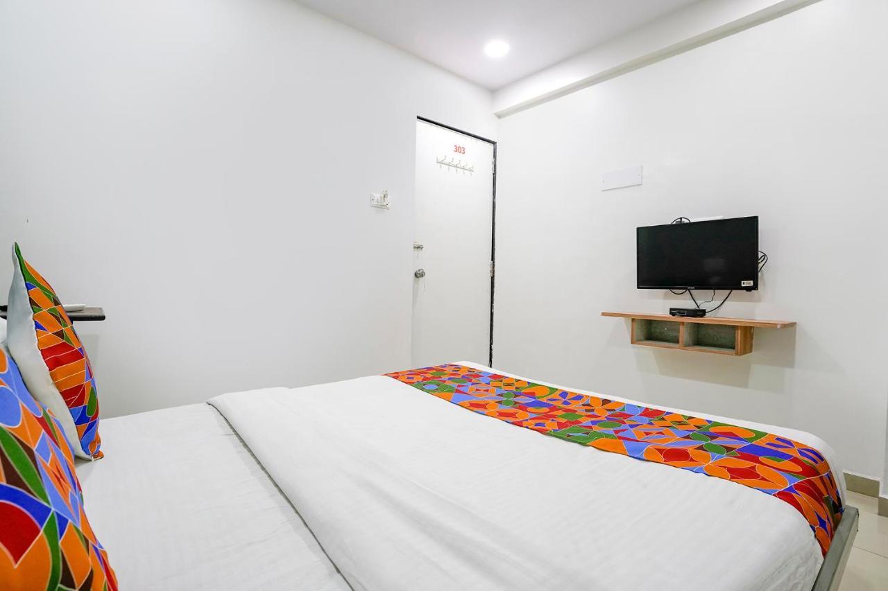 Fabexpress Blue Stone Hotel สุรัต ภายนอก รูปภาพ