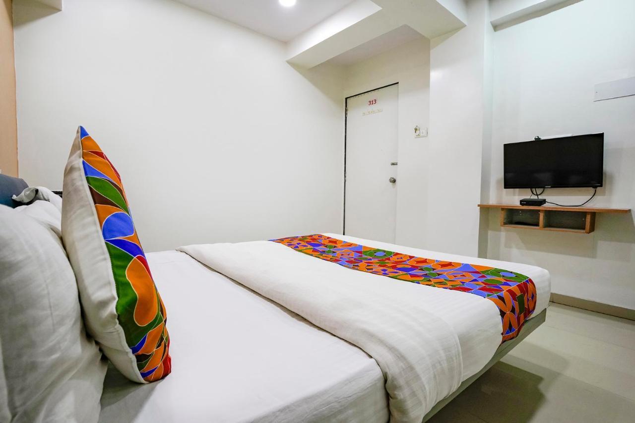 Fabexpress Blue Stone Hotel สุรัต ภายนอก รูปภาพ