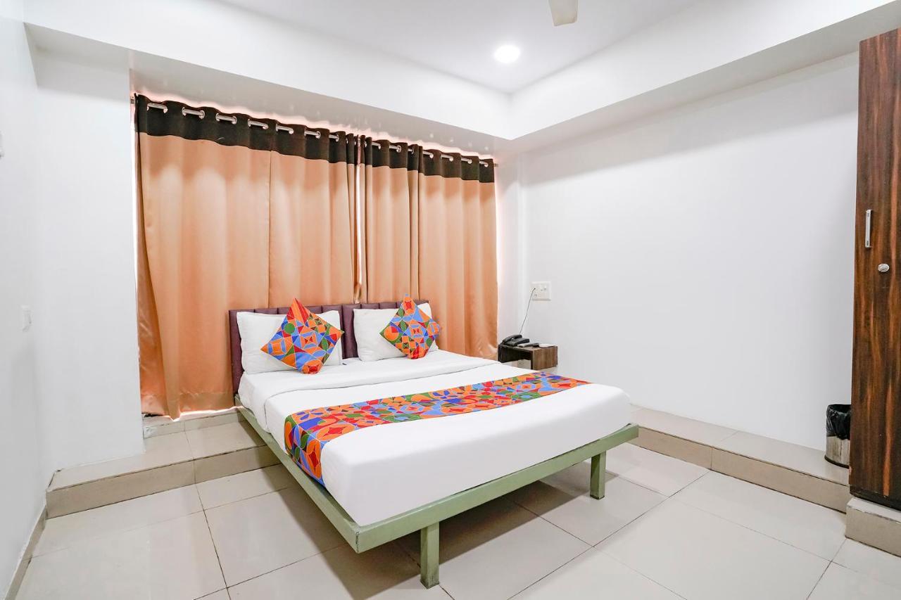 Fabexpress Blue Stone Hotel สุรัต ภายนอก รูปภาพ